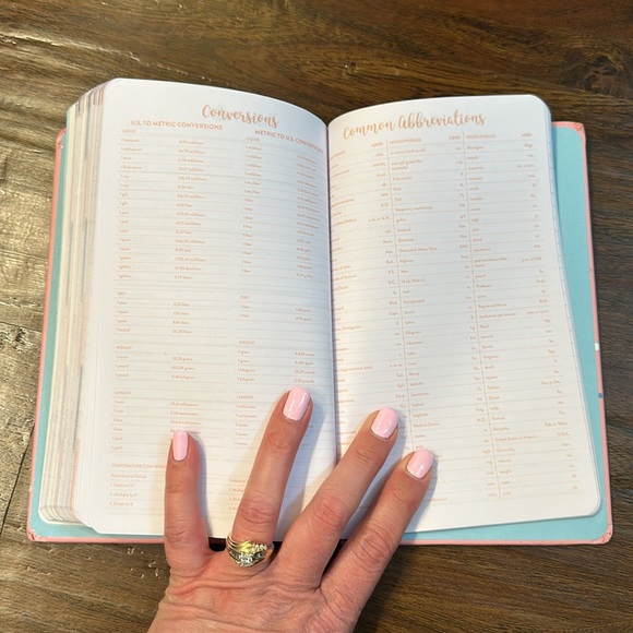 Small planner. Free with any bundle. - Picture 12 of 16